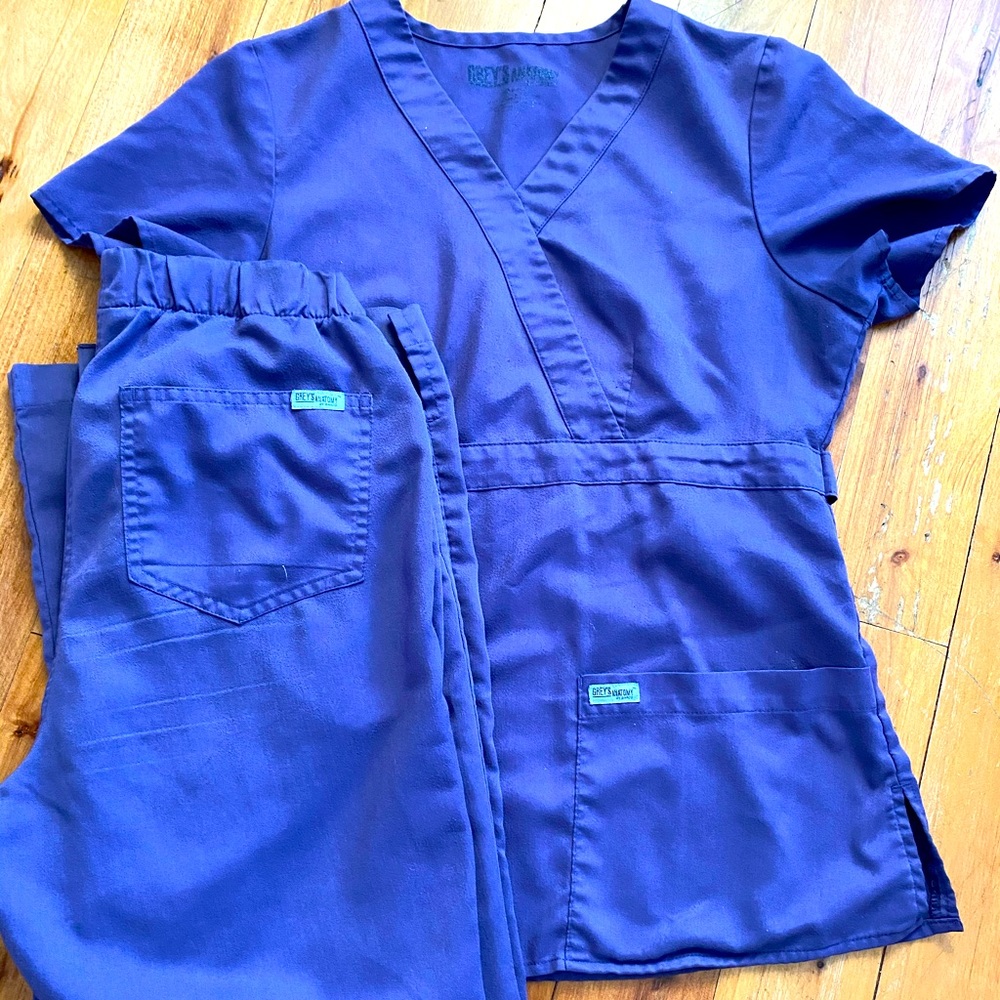 Greys Anatomy Scrub set